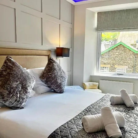 The Mews Boutique Deluxe Apartments, Sleep 2-6 People , Central Location, Free Parking * Windermere